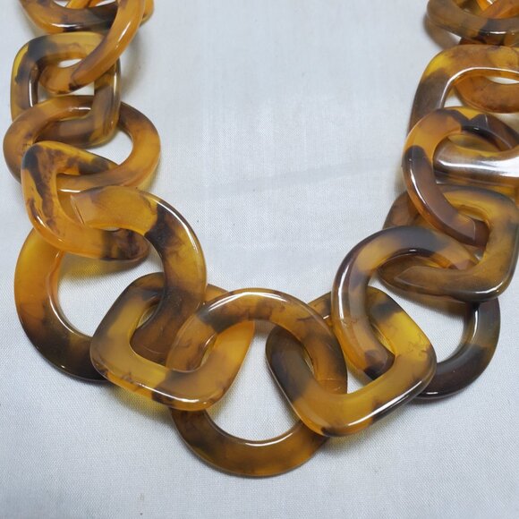 Bijou Tortoise shell with satin ribbon necklace - Picture 4 of 6